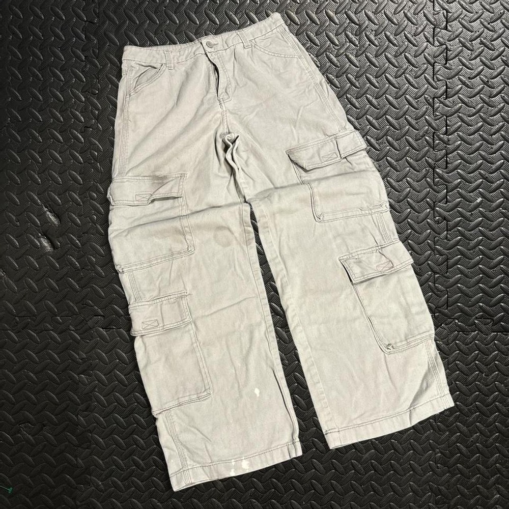 Divided tan cargo pants